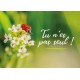 CARTE Avec Message Coccinelle sur des fleurs blanches