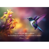 Carte Citation Colibri volant devant des fleurs jaunes et violettes