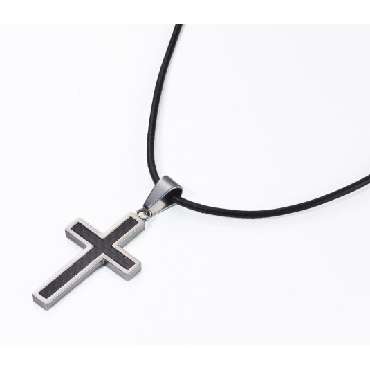 Pendentif croix en acier et fibre de carbone, cordon cuir 50cm