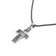 Pendentif croix rayures en acier inoxydable et cordon cuir