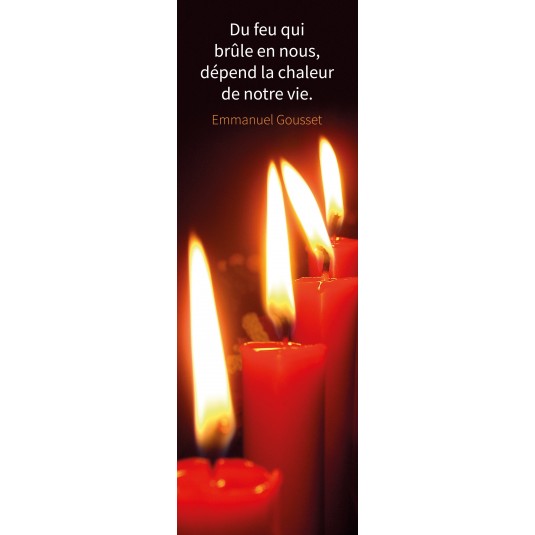 Signet Une rangée de bougies rouges allumées