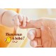 Carte Double Naissance Main de bébé tenant le doigt de son père